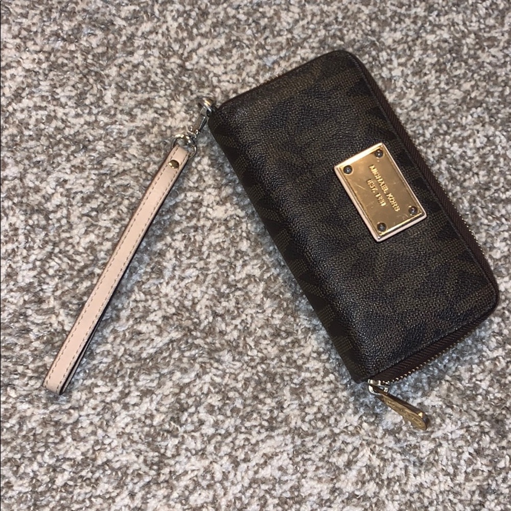 Michael Kors wallet